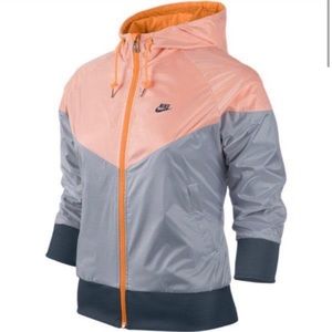NIKE Spin Windrunner Jacket